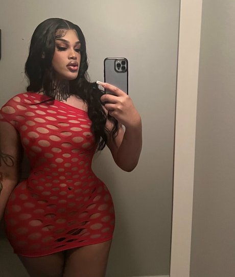 Suamuva Oben ohne OnlyFans