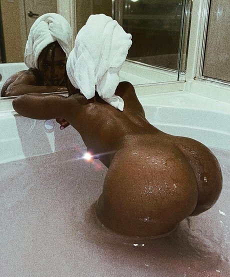 what a peach Nacktbilder geleakt OnlyFans