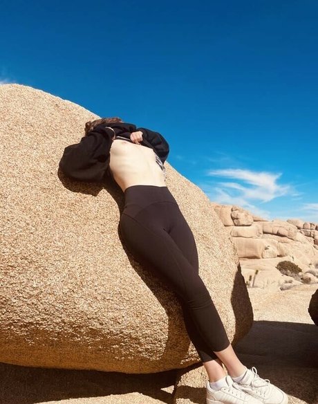 Lorenchen OnlyFans Striptease