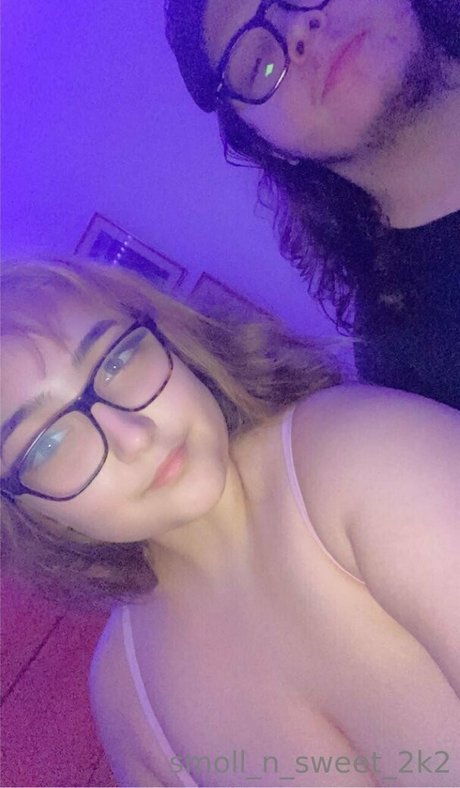 smoll n sweet 2k2 Nacktbilder von OnlyFans