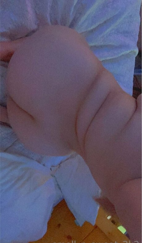 smoll n sweet 2k2 OnlyFans Beiträge