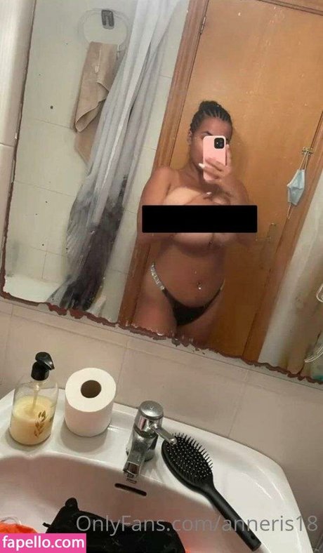 unterwasser-onlyfans sexy nackt Bild