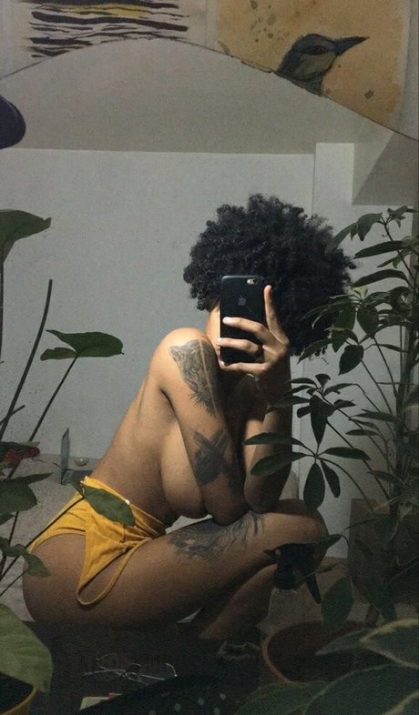 Molive OnlyFans Brüste Bild