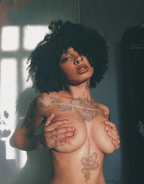 Molive Kostenlose OnlyFans-Inhalte