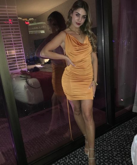 Emmily Mello Leaked OnlyFans