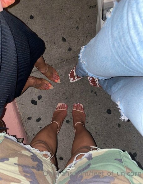 feet of unicorn Nacktbilder von OnlyFans