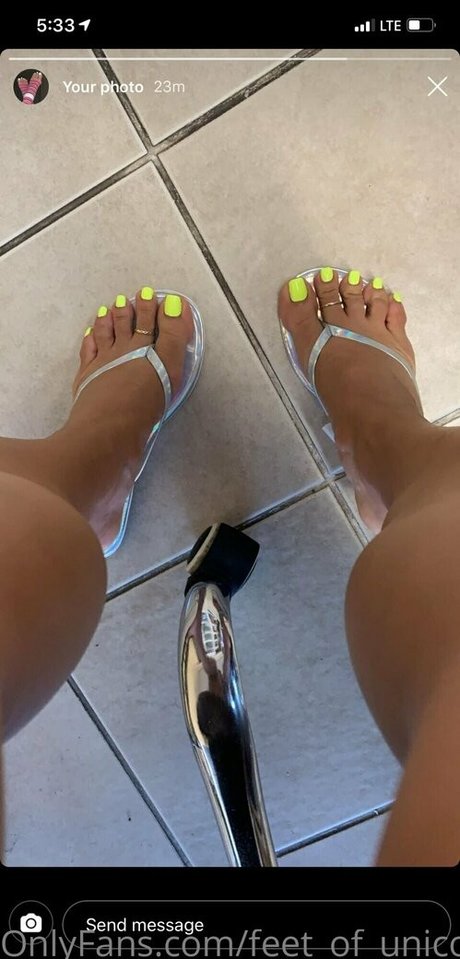 feet of unicorn OnlyFans Nacktfotos
