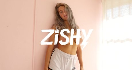 Maddie Crump Nacktbilder von OnlyFans