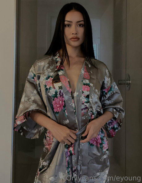 eyoung OnlyFans Fotos