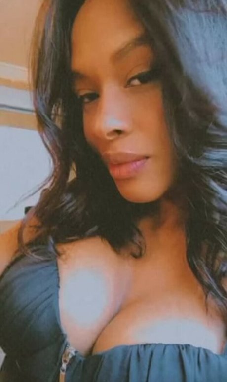 eisoularis OnlyFans Sex