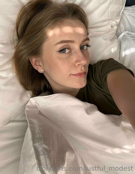 lustful modest OnlyFans Bilder