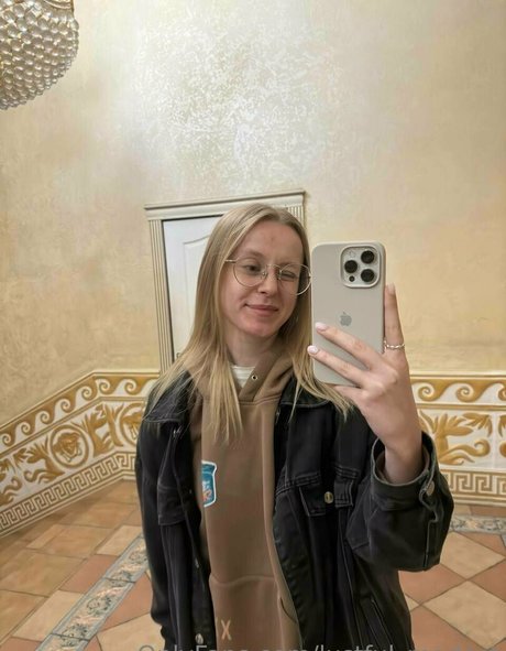 lustful modest Nacktbilder OnlyFans Leak