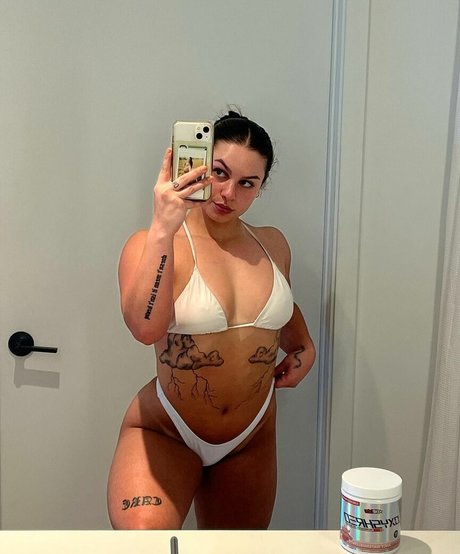 Allysinthegym OnlyFans schlank