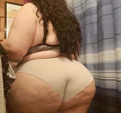bliss2thicc Leak von OnlyFans