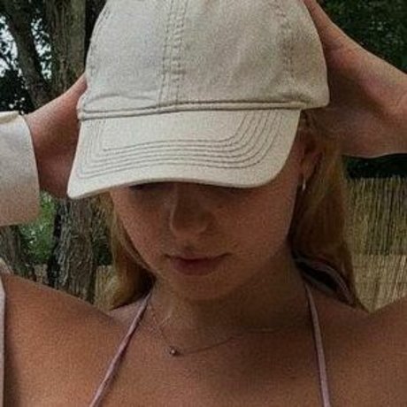 ellyy ann OnlyFans Sextape