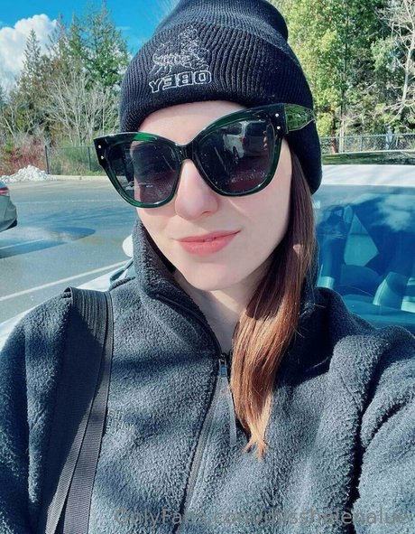 misshelenalue OnlyFans-Bilder