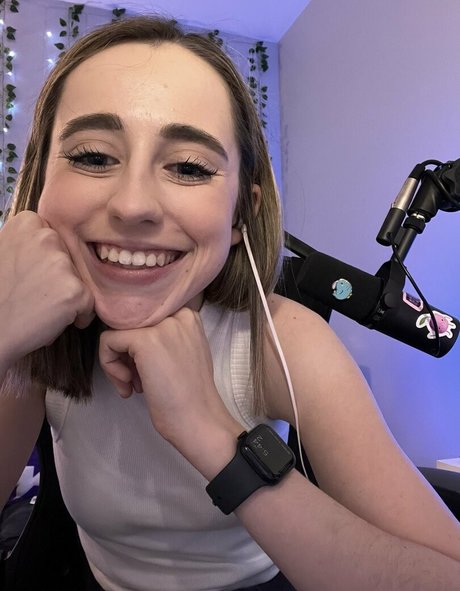 Atwentysomethingloser Kostenloses OnlyFans