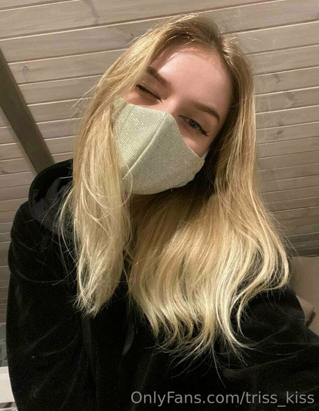 triss kiss Nackt geleakt OnlyFans