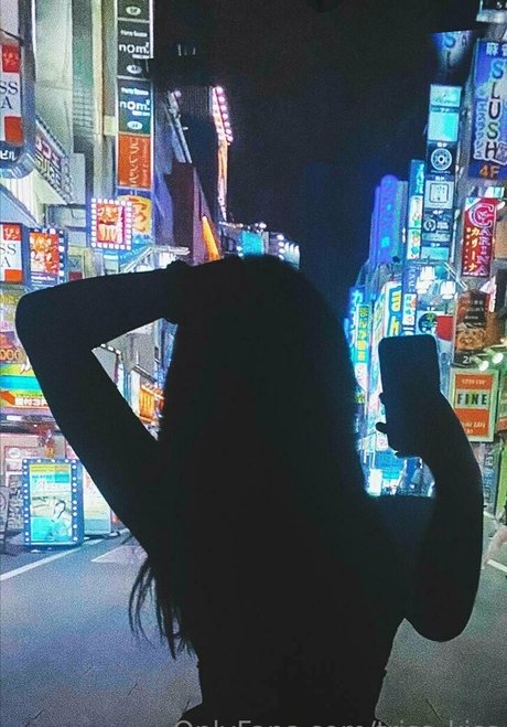 triss kiss Nackt OnlyFans