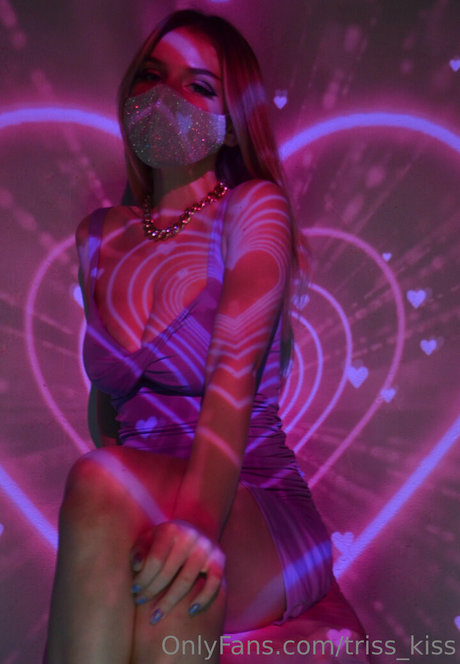 triss kiss OnlyFans Gratis