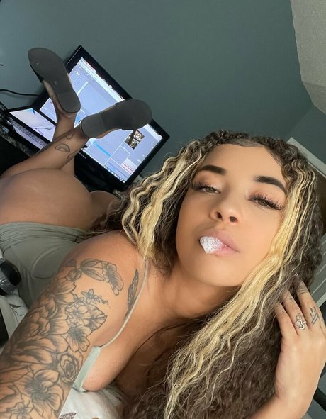 Hannahmarieroyal Oben ohne OnlyFans