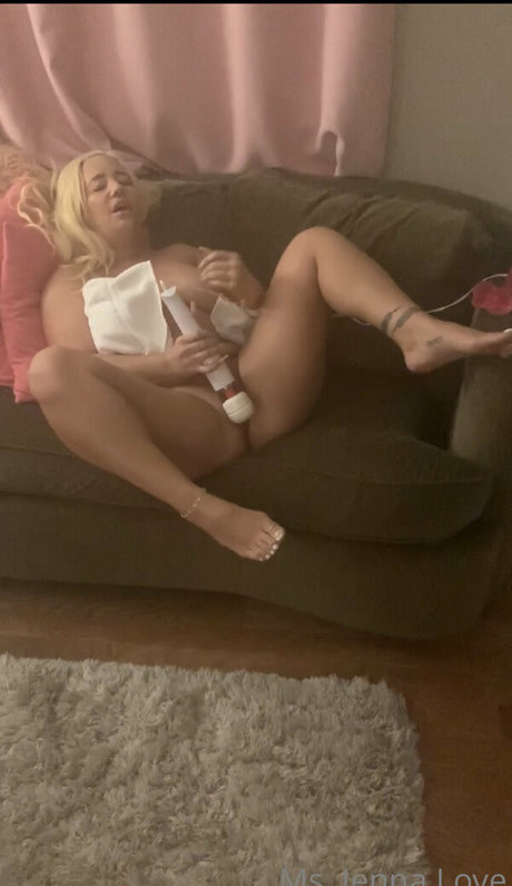 jennalovexxx Strip OnlyFans