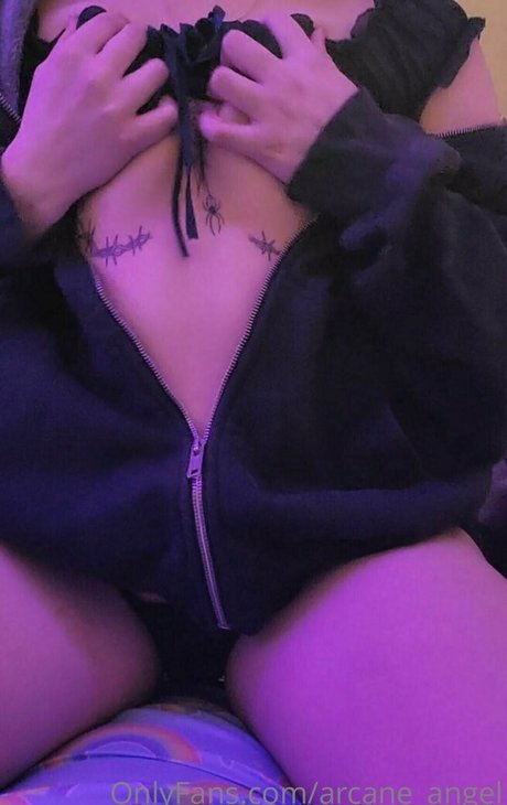 arcane angel OnlyFans-Leaks