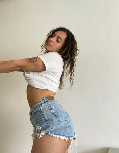 nairobimoon OnlyFans nackte Brüste