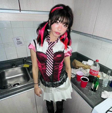 Olivia Sun OnlyFans Brüste Bild