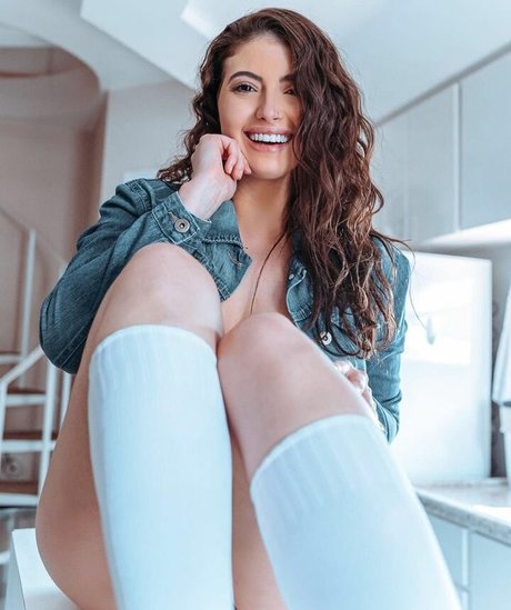 Ariane Rey Nacktbilder von OnlyFans geleakt