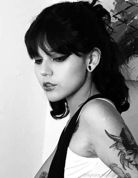 blvckchxrry Unzensiert OnlyFans