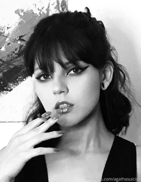 blvckchxrry OnlyFans