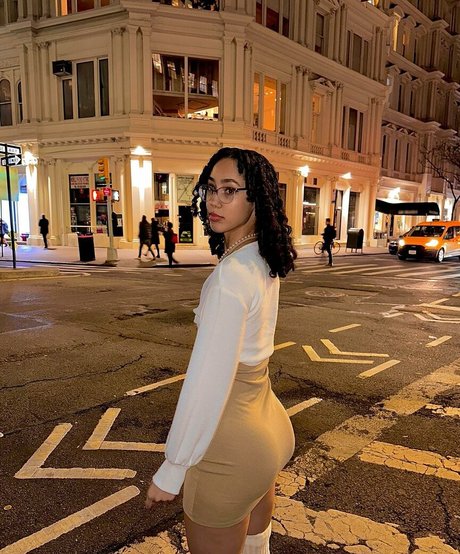 ewmxt OnlyFans Strip