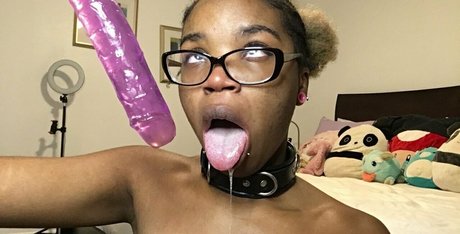 thenovapandafree OnlyFans Nacktbilder geleakt