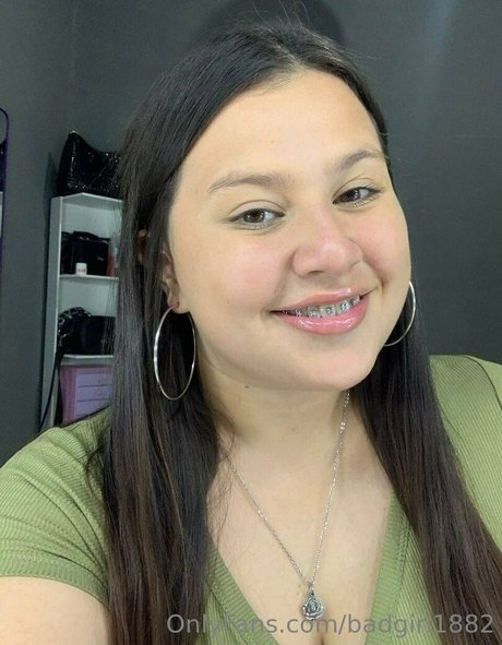 badgirl1882 NurlyFans-Brüste