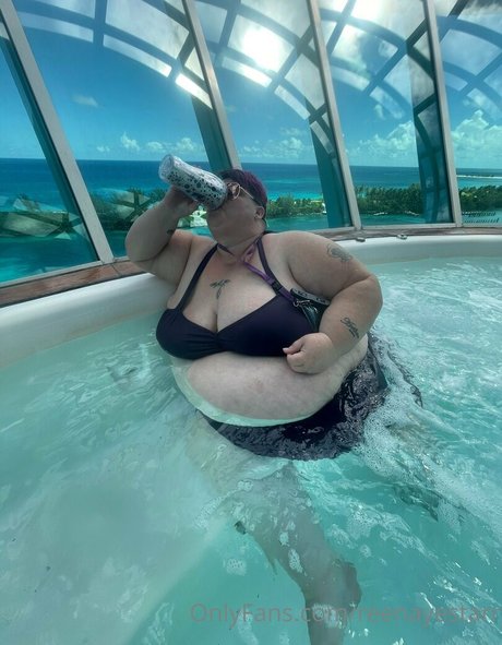 reenayestarr OnlyFans Mega