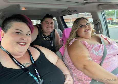 reenayestarr Brüste OnlyFans
