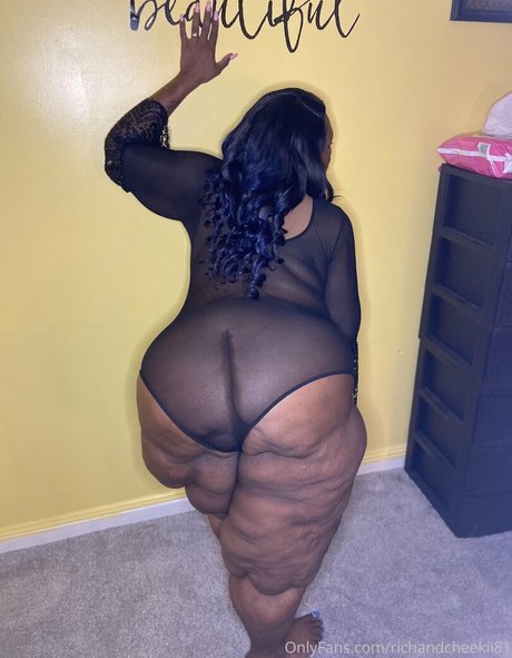 cheekiifemme OnlyFans Fick geleakt