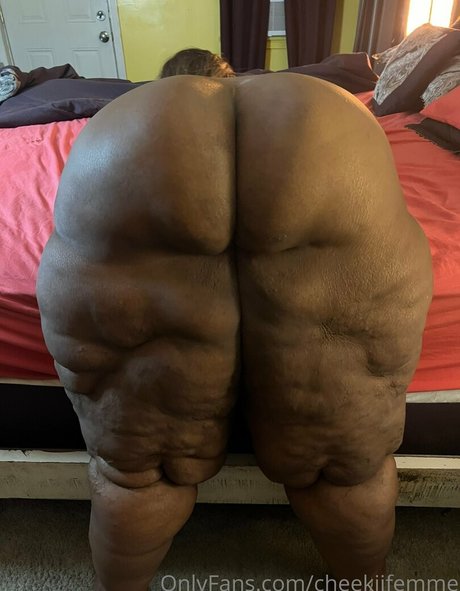 cheekiifemme Leaked OnlyFans Bilder