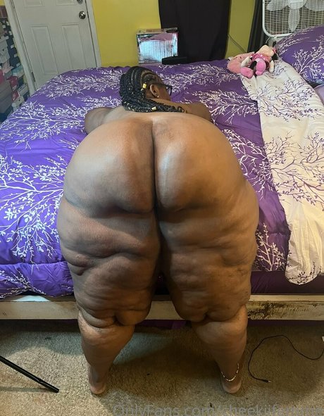 cheekiifemme Nackt auf OnlyFans Leaks