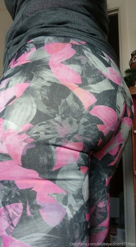 blueeyednerd71free Nacktbilder auf OnlyFans