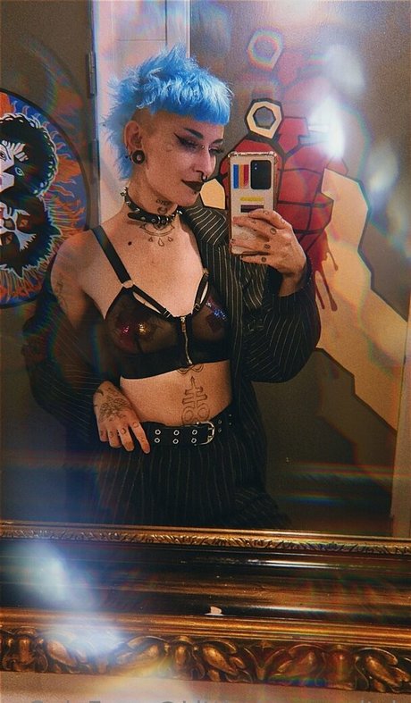 littledemonwitchfree OnlyFans Inhalte