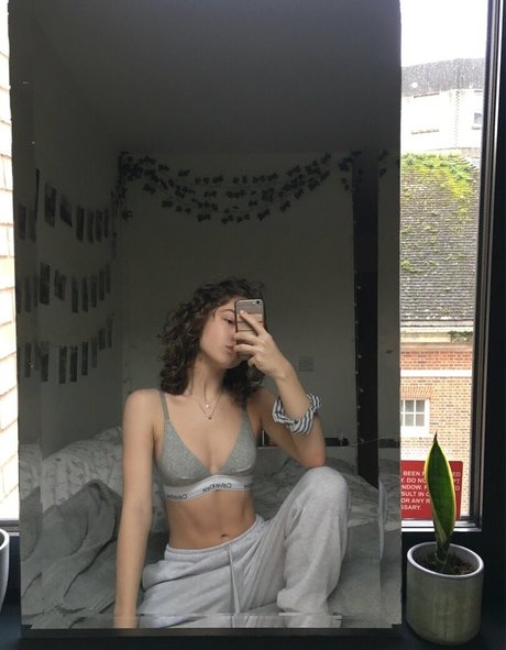 freshkiwi OnlyFans Nacktbilder