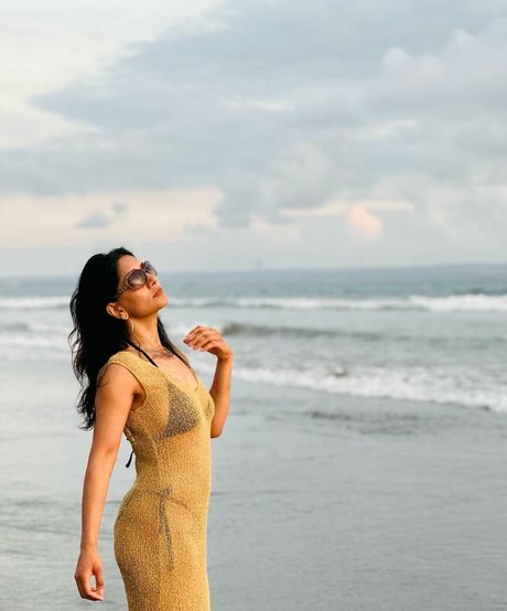 Reshmin Chowdhury OnlyFans Bilder