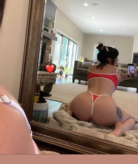 deseroses Nacktbilder von OnlyFans