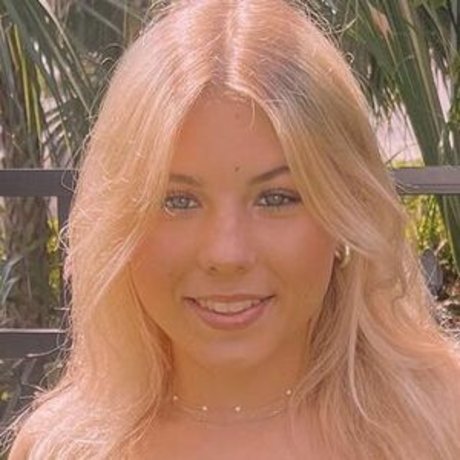 Ariana White OnlyFans Brüste Bild