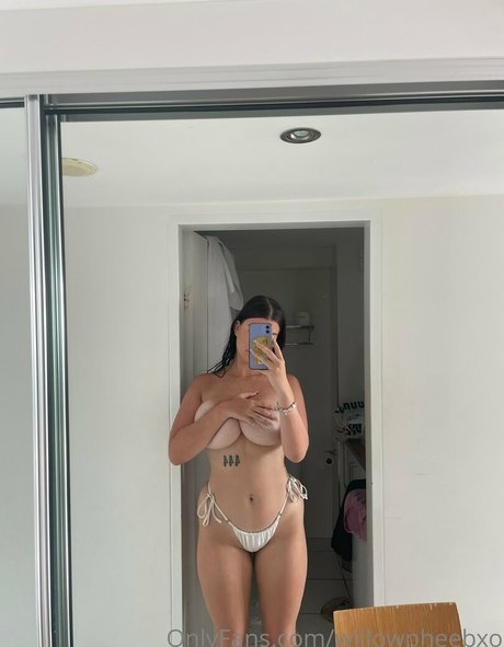 Phoebewillow Nackt geleakt OnlyFans