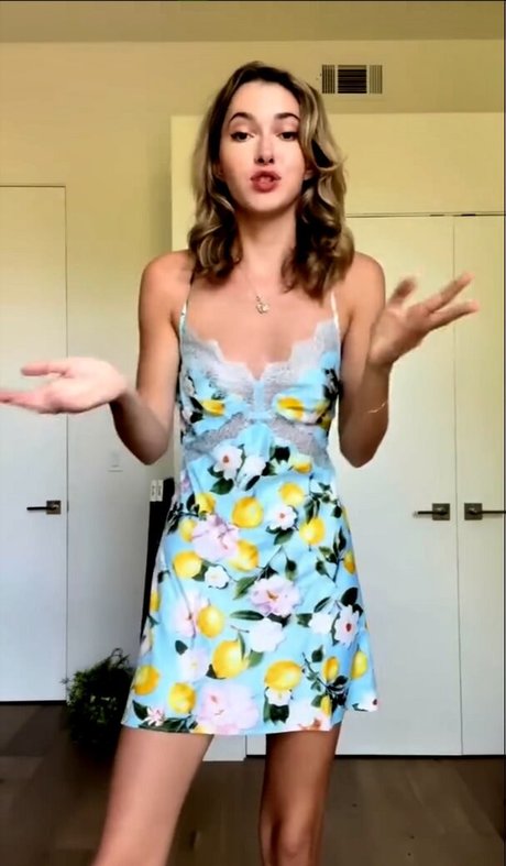 Madeleinecwhite Bilder OnlyFans