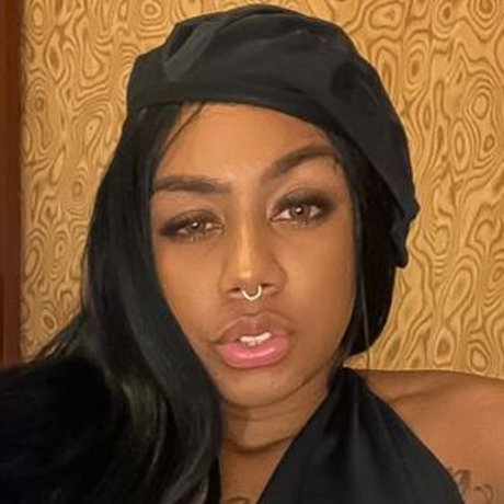 Karoline Coutinho Brüste OnlyFans