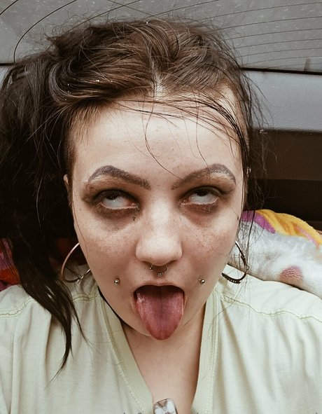 sexxmetalxbarbiex Leak von OnlyFans Pornografie